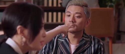 娱乐圈圈八卦吃瓜是谁说的,娱乐圈八卦“吃瓜”现象的起源与影响 第3张 娱乐圈圈八卦吃瓜是谁说的,娱乐圈八卦“吃瓜”现象的起源与影响 第3张