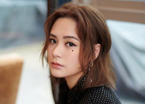 娱乐吃瓜女艺人红后,女艺人爆红背后的心酸与挑战 第2张 娱乐吃瓜女艺人红后,女艺人爆红背后的心酸与挑战 第2张