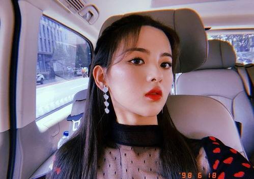 杨超越娱乐吃瓜,揭秘明星幕后趣事  第2张