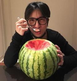 娱乐星吃瓜,星吃瓜事件大揭秘  第2张