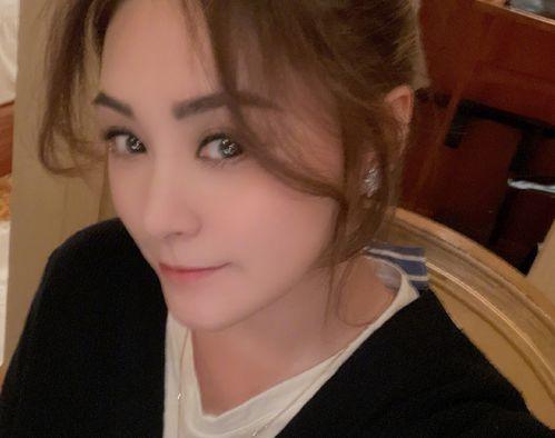 娱乐吃瓜女女,揭秘吃瓜女生的幕后故事  第2张