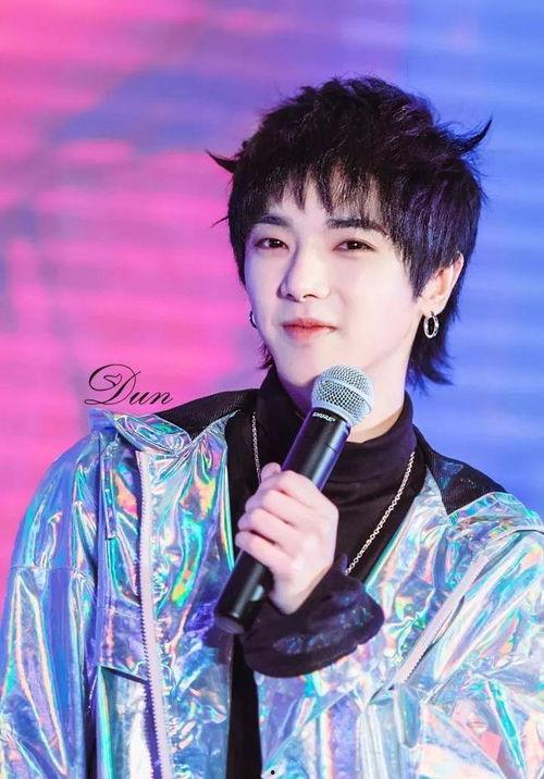 华晨宇娱乐吃瓜,揭秘娱乐圈背后的“吃瓜”真相  第2张