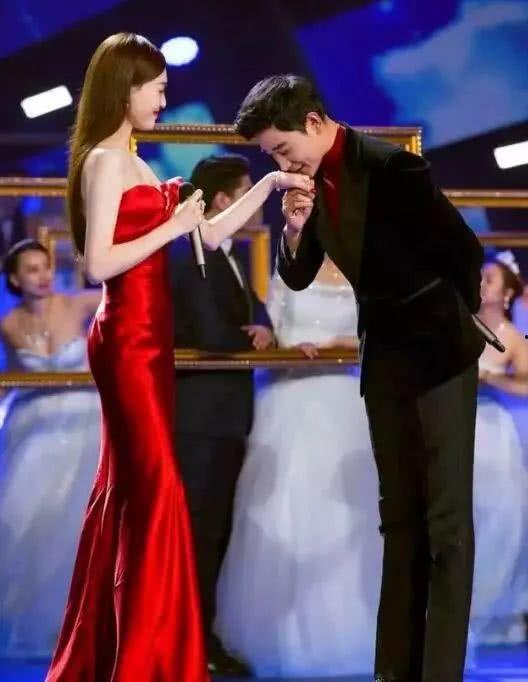 一线吃瓜娱乐圈喻闻的cp是谁,揭秘明星恋情背后的秘密 第3张 一线吃瓜娱乐圈喻闻的cp是谁,揭秘明星恋情背后的秘密 第3张