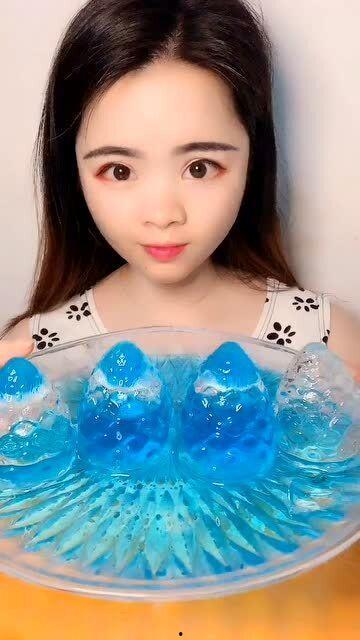 娱乐吃瓜酱冰块,娱乐吃瓜酱带你领略清凉趣味  第2张