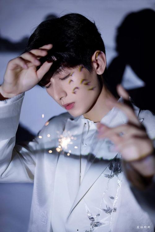 吃瓜娱乐圈成毅是谁的徒弟,揭秘娱乐圈新秀吃瓜背后的故事  第3张