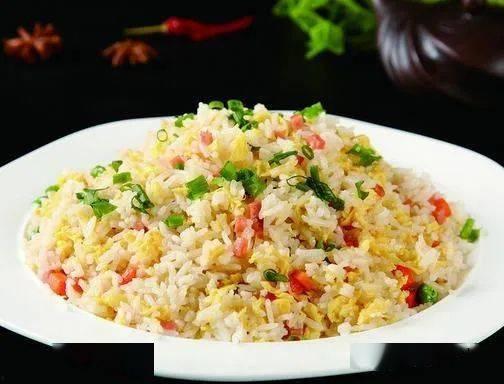 娱乐吃瓜君炒饭,揭秘娱乐圈那些鲜为人知的幕后故事  第3张