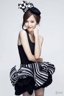 黑红女明星吃瓜系统小说娱乐圈,黑红女明星的瓜田奇遇记  第1张