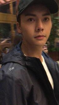 娱乐圈八卦汇总一起吃瓜,揭秘明星幕后故事，一起吃瓜狂欢  第1张