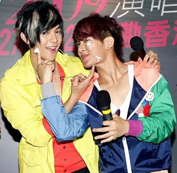 娱乐圈吃瓜男歌手名单是谁,揭秘那些被热议的歌手们  第3张