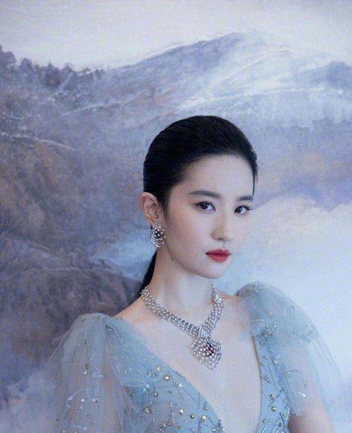 娱乐圈刘亦菲吃瓜爆料完整版,揭秘明星背后的真实故事  第1张