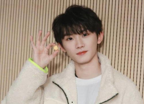 娱乐圈吃瓜马嘉祺是谁的粉丝,娱乐圈吃瓜群众的热议焦点 第2张 娱乐圈吃瓜马嘉祺是谁的粉丝,娱乐圈吃瓜群众的热议焦点 第2张