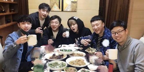 娱乐吃瓜全集播放,揭秘娱乐圈幕后真相，带你领略明星们的真实生活  第2张