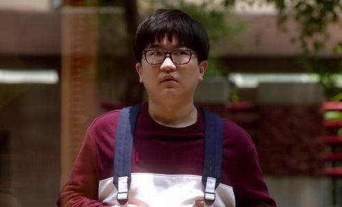 娱乐吃瓜背景女星,揭秘那些年我们吃瓜的女星们  第2张