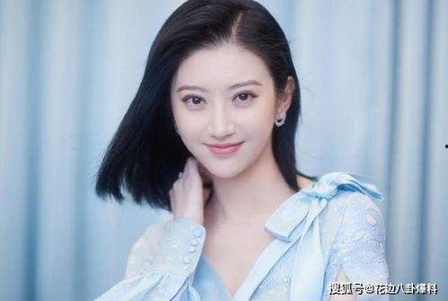 娱乐吃瓜背景女星,揭秘那些年我们吃瓜的女星们  第3张
