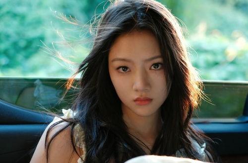 娱乐吃瓜酱第一次谈恋爱,初尝恋爱滋味，甜蜜与苦涩交织的青春篇章  第1张