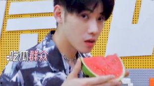 娱乐吃瓜酱帅哥,揭秘帅哥背后的故事  第2张